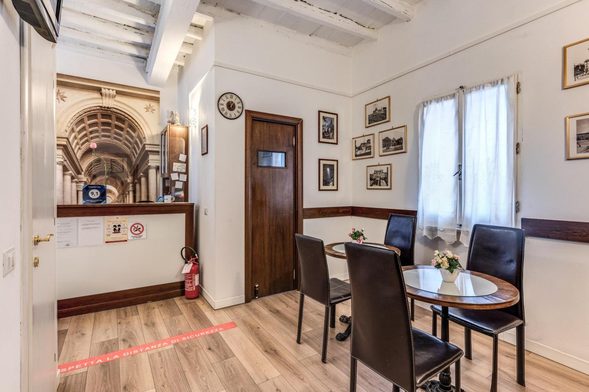 Magenta Deluxe Cancello Rome Extérieur photo
